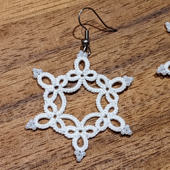 NEW Artisan Handmade Tatted Lace Snowflake Earrings with Czech beads Handcrafted - Picture 2 of 3